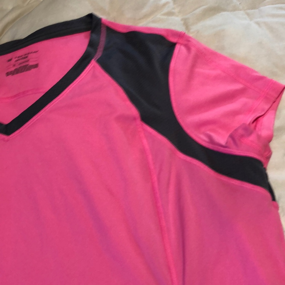 Work out top - Picture 3 of 4